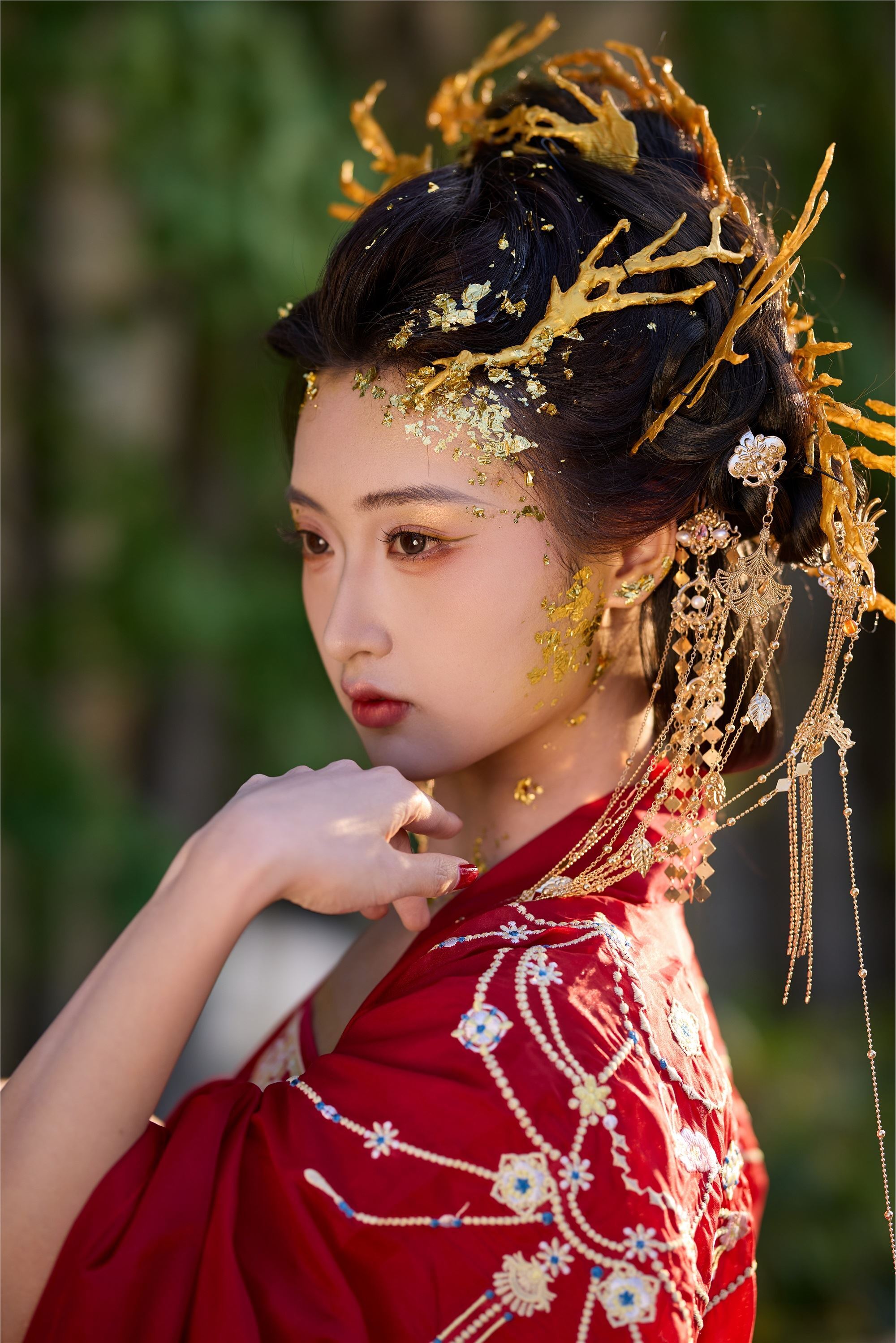 YITUYU艺图语 2025.01.24 镜妖 陈年小九